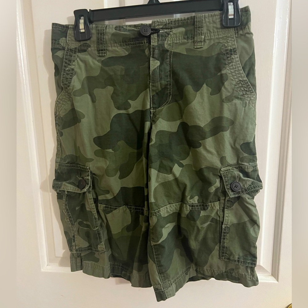 Boys size 16 camouflage cargo shirts. Urban pipeline